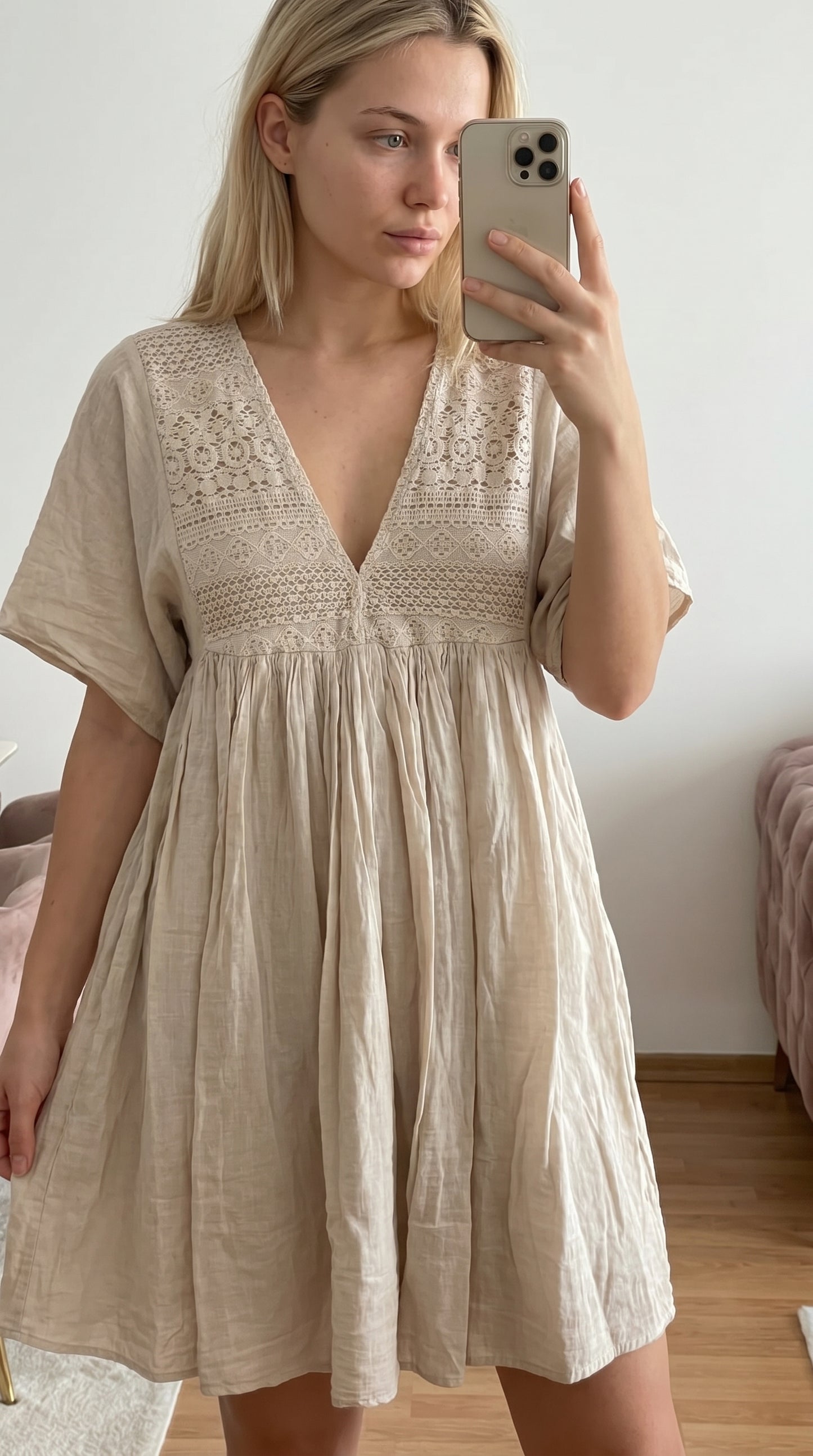Robe Bohème Rouge en Voile de Coton et Dentelle