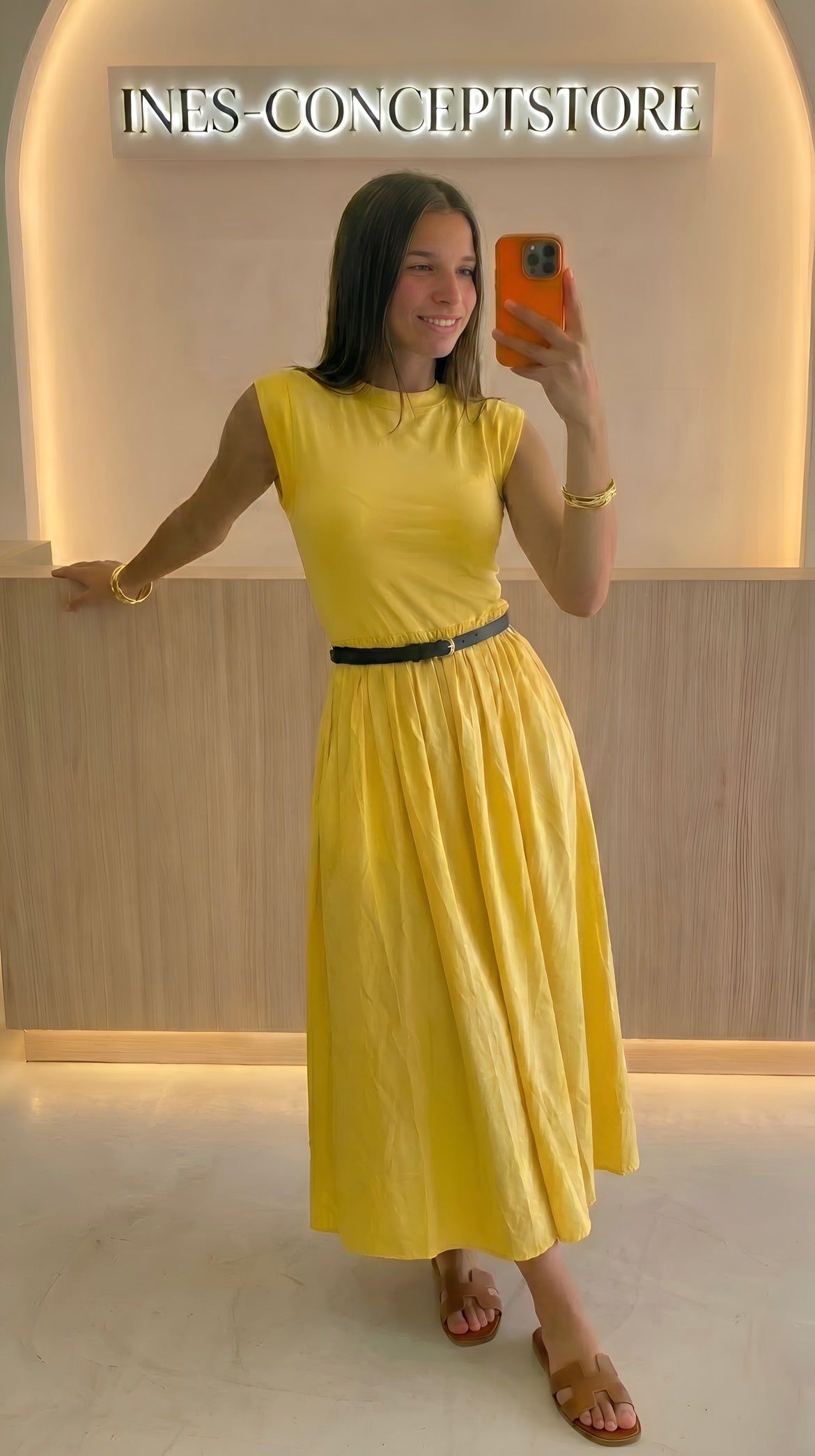 Robe Longue Cintrée Fluide Femme – Haut Ajusté & Jupe Ample