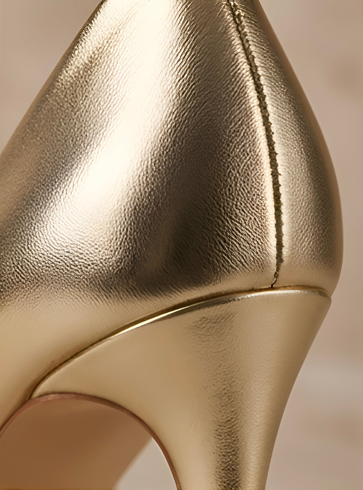 Escarpins Métallisés – Or Champagne Lumineux