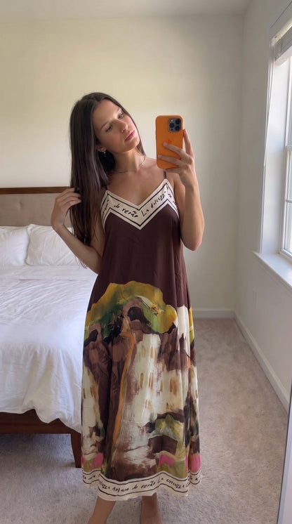 Robe longue fluide imprimée bleu multicolore femme – détail décolleté en V