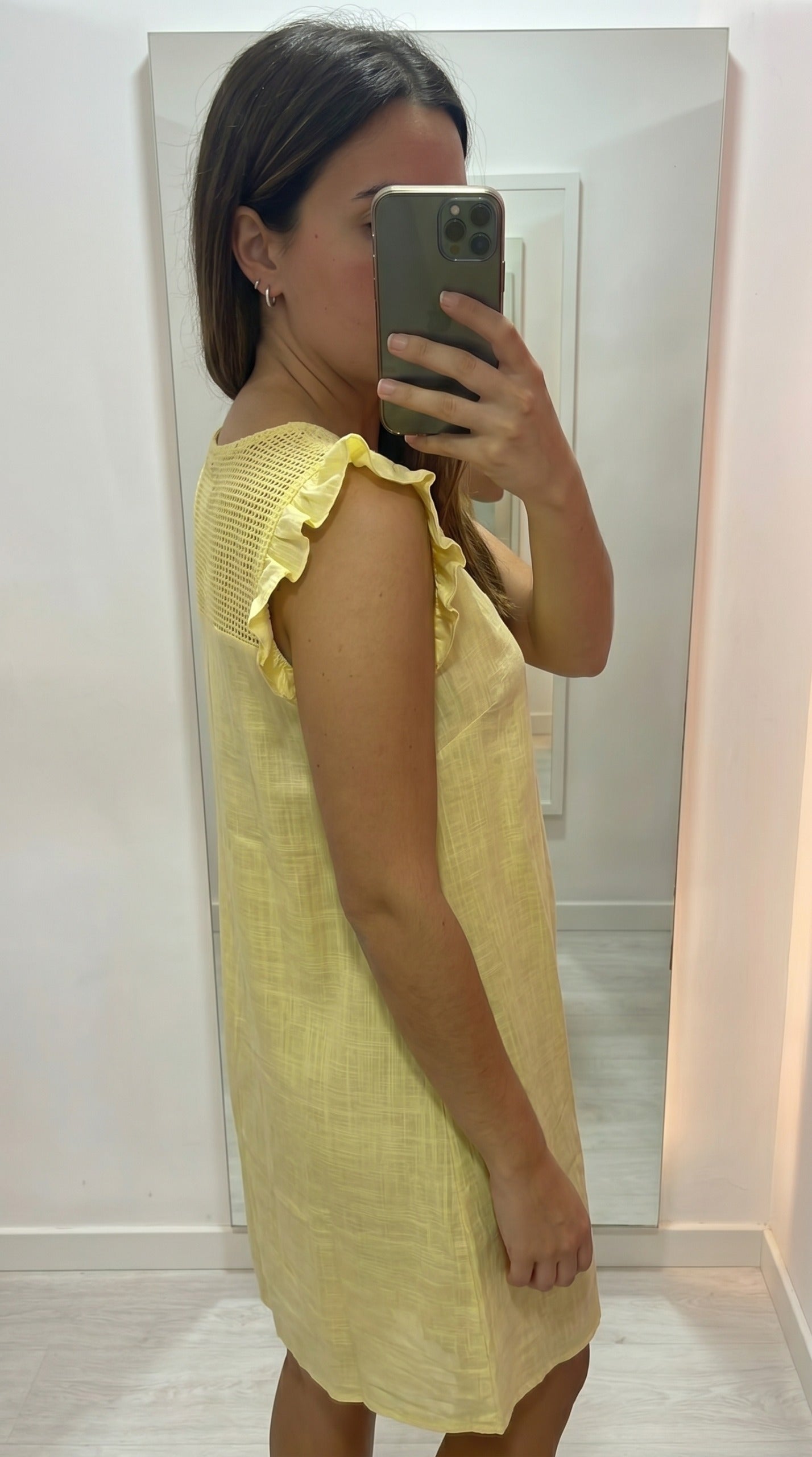 Robe Courte Bordeaux à Volants et Col V