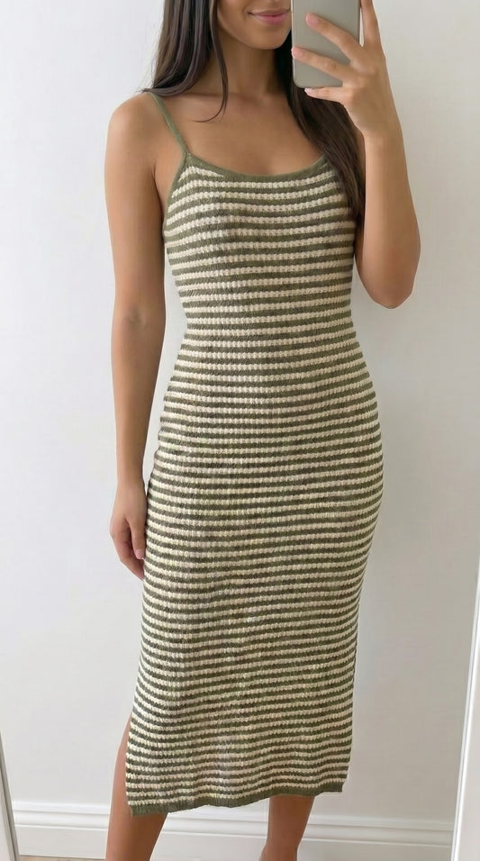 Robe longue maille rayée femme – détail fente latérale