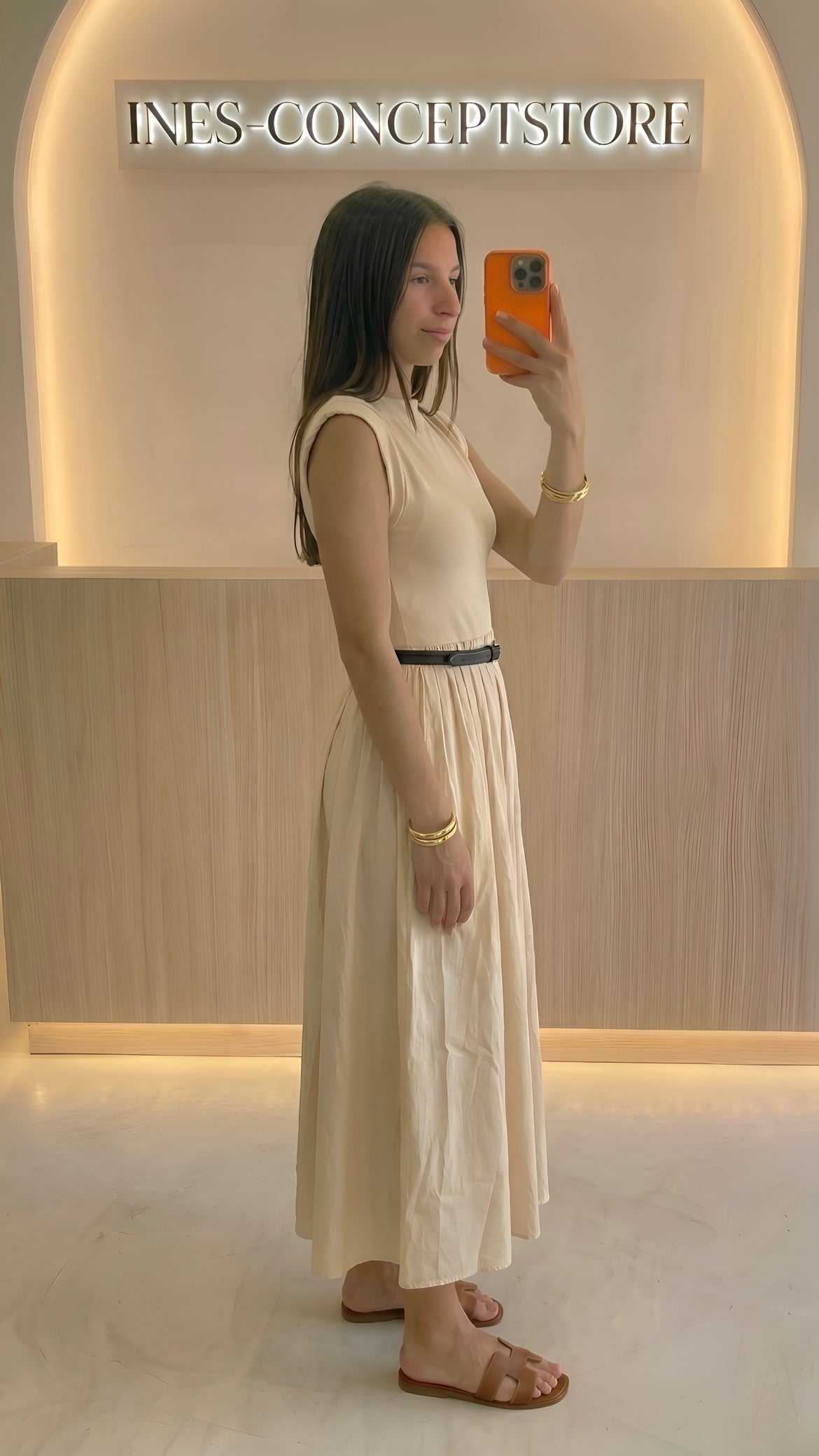 Robe Longue Cintrée Fluide Femme – Haut Ajusté & Jupe Ample