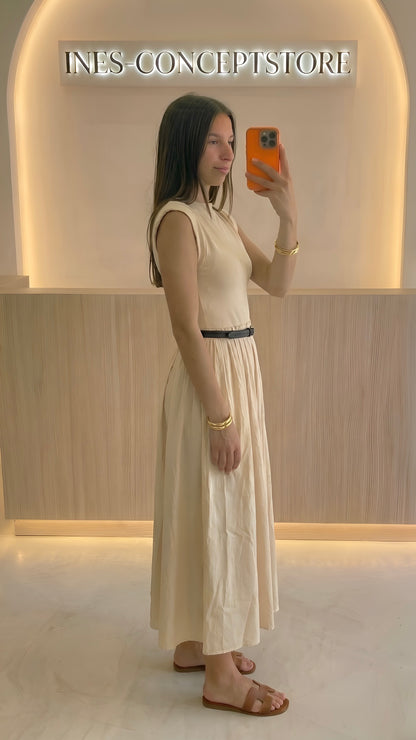 Robe Longue Cintrée Fluide Femme – Haut Ajusté & Jupe Ample