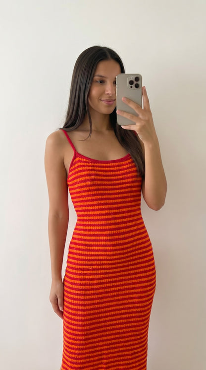 Robe Longue Maille Rayée – Bretelles Fines & Fente