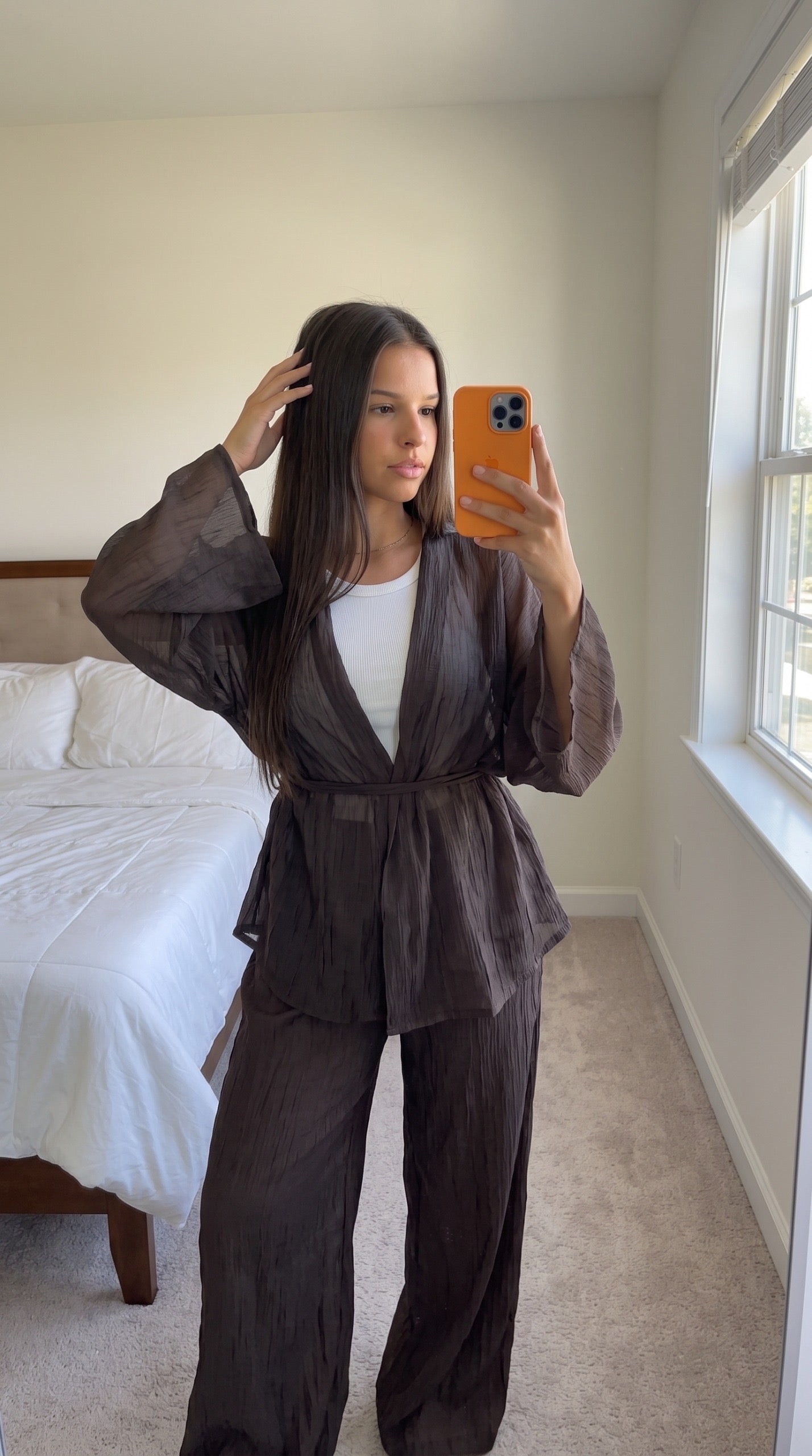 Ensemble oversize voile léger femme – détail pantalon large doublé