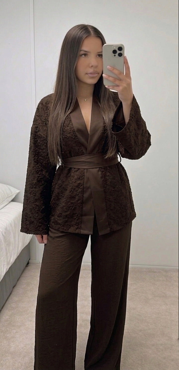 Tenue femme satin texturé bureau 2 pièces coloris écru