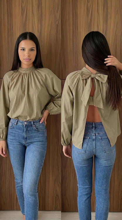 Top popeline noir femme encolure V porté rentré