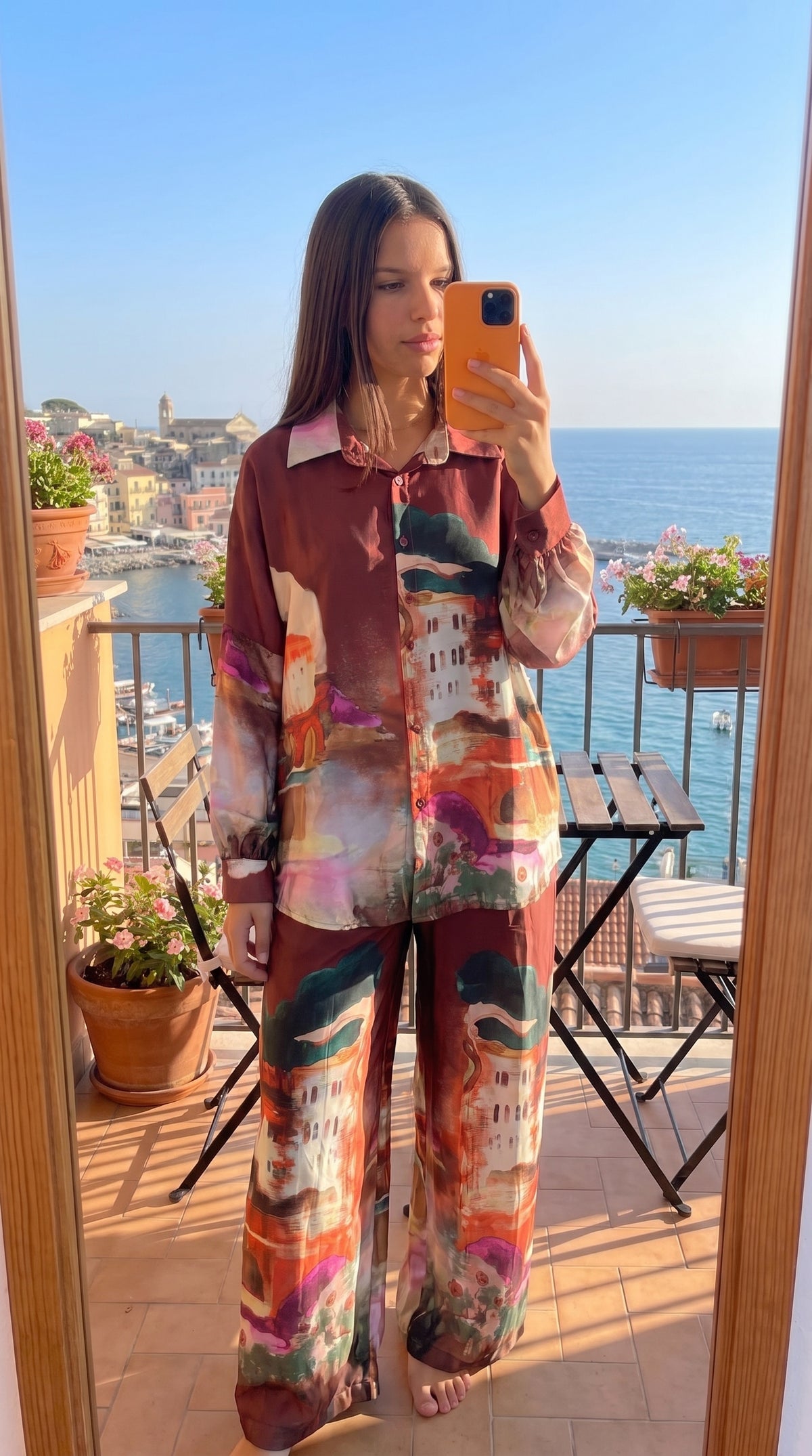 Ensemble chemise oversize et pantalon large imprimé femme, vue de profil