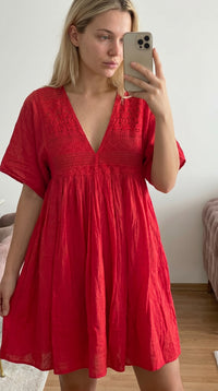 Robe Bohème Rouge en Voile de Coton et Dentelle