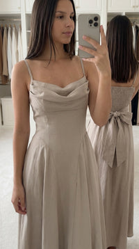 Robe Longue Femme – Dos Smocké & Nœud Au Dos | INES CONCEPT STORE